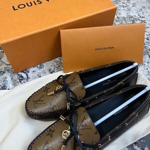 *NEW* Louis Vuitton Gloria Loafers